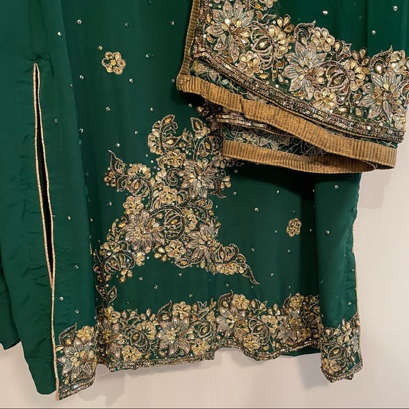 Green & Gold Salwar Kameez – Heavy Beadwork, Size 40 - Picture 4 of 6